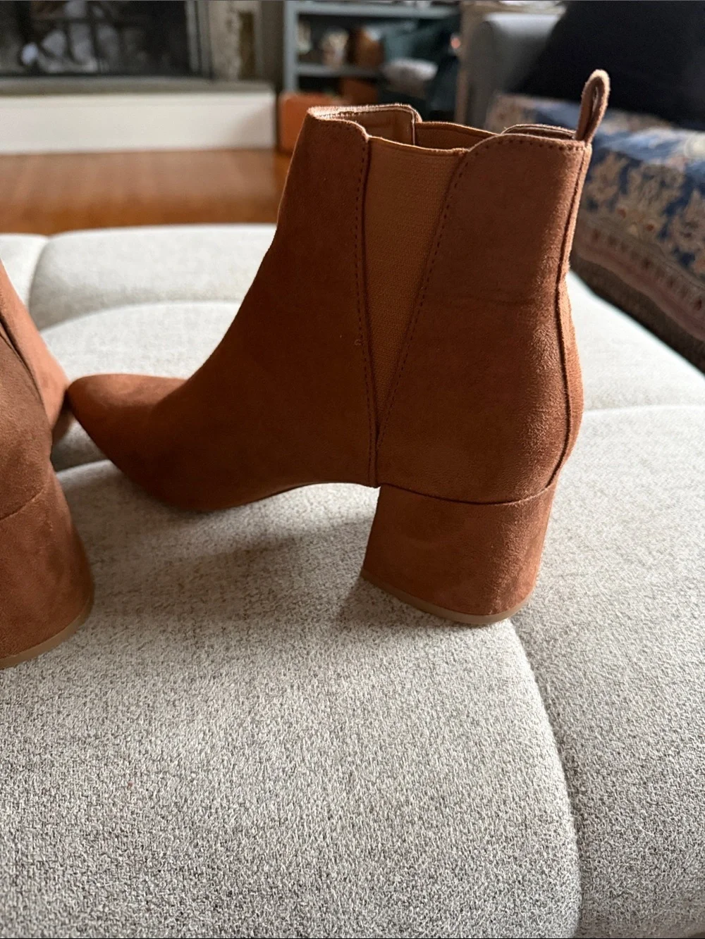 Aerosoles Suede-Like Pointed Toe Ankle Boots Block Heel Elastic Side Sz 6.5
